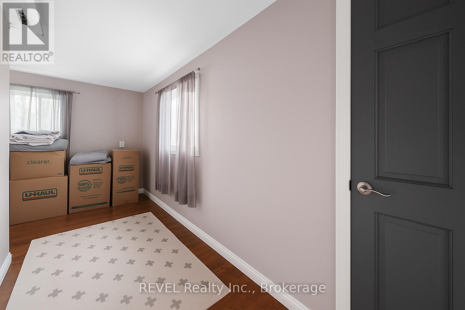 140 Dorothy Street, Welland, Ontario  L3B 3V9 - Photo 6 - X12453139