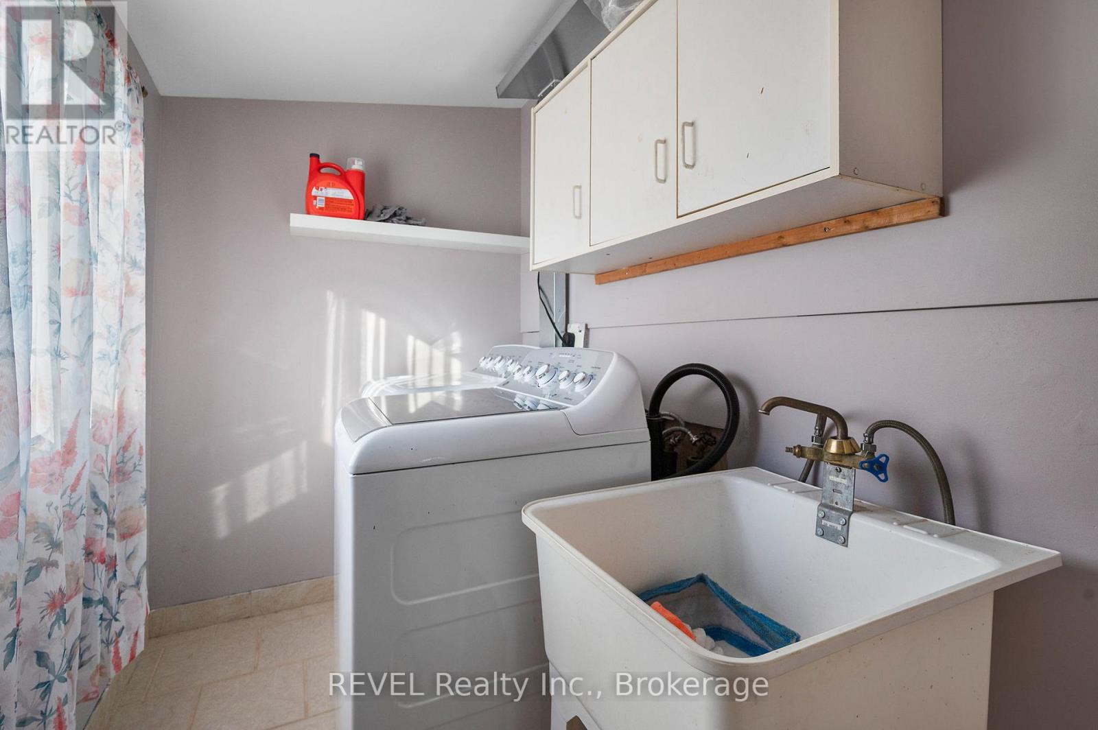 140 Dorothy Street, Welland, Ontario  L3B 3V9 - Photo 8 - X12453139