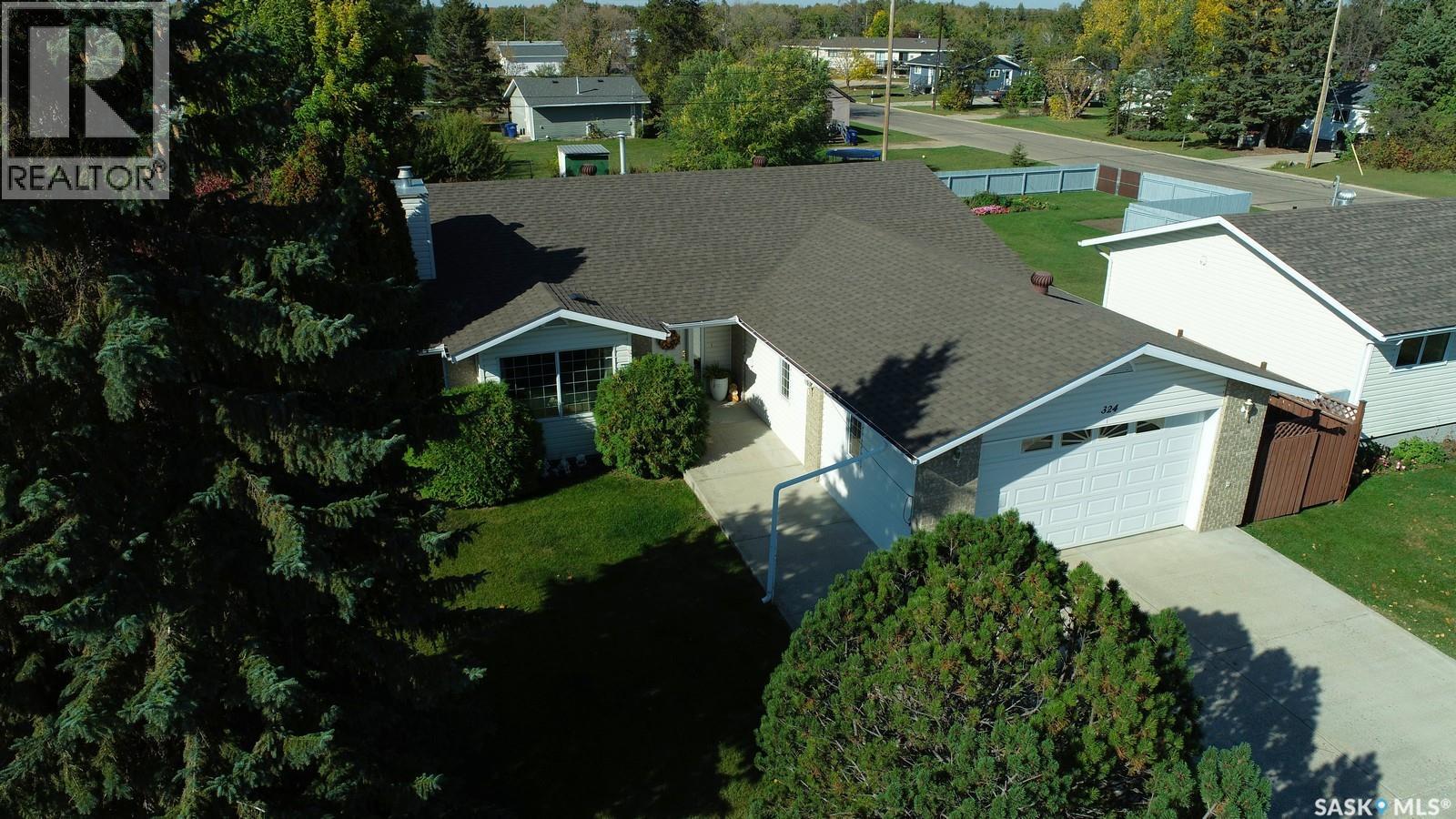 324 5th Street N, Nipawin, Saskatchewan  S0E 1E0 - Photo 3 - SK020001