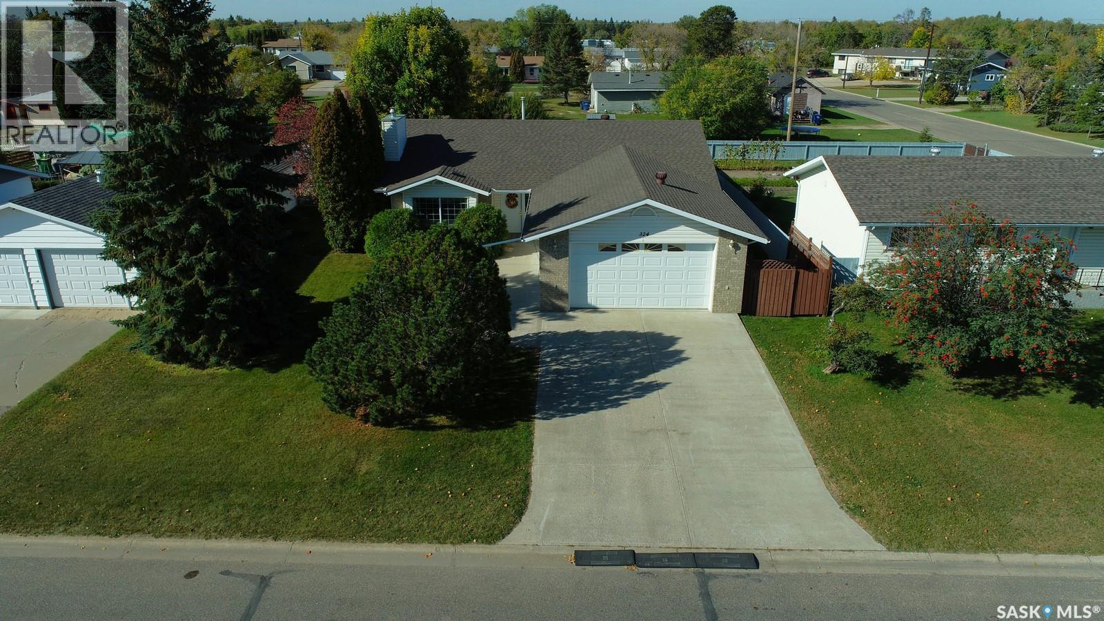 324 5th Street N, Nipawin, Saskatchewan  S0E 1E0 - Photo 4 - SK020001