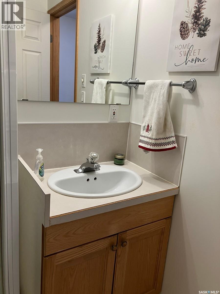 324 5th Street N, Nipawin, Saskatchewan  S0E 1E0 - Photo 34 - SK020001