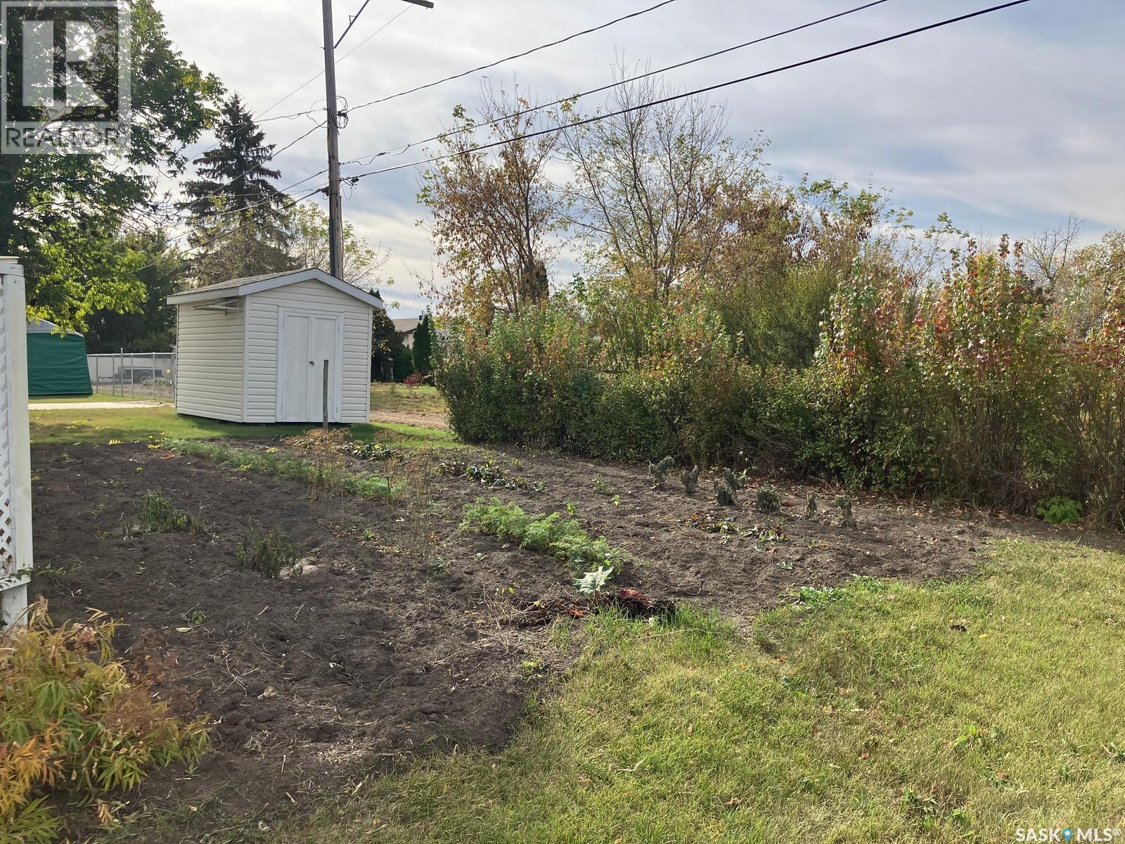 324 5th Street N, Nipawin, Saskatchewan  S0E 1E0 - Photo 38 - SK020001