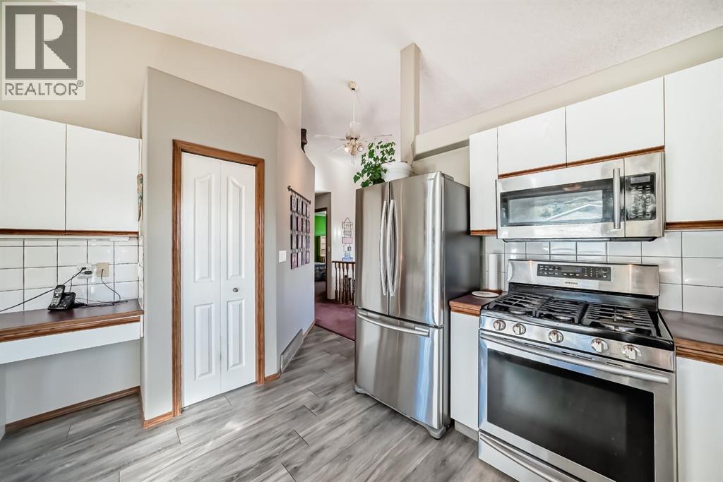 152 Quigley Drive, Cochrane, Alberta  T4C 1R2 - Photo 12 - A2264522