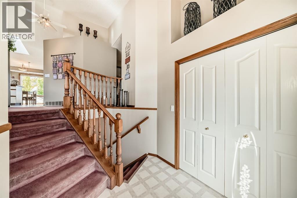 152 Quigley Drive, Cochrane, Alberta  T4C 1R2 - Photo 4 - A2264522