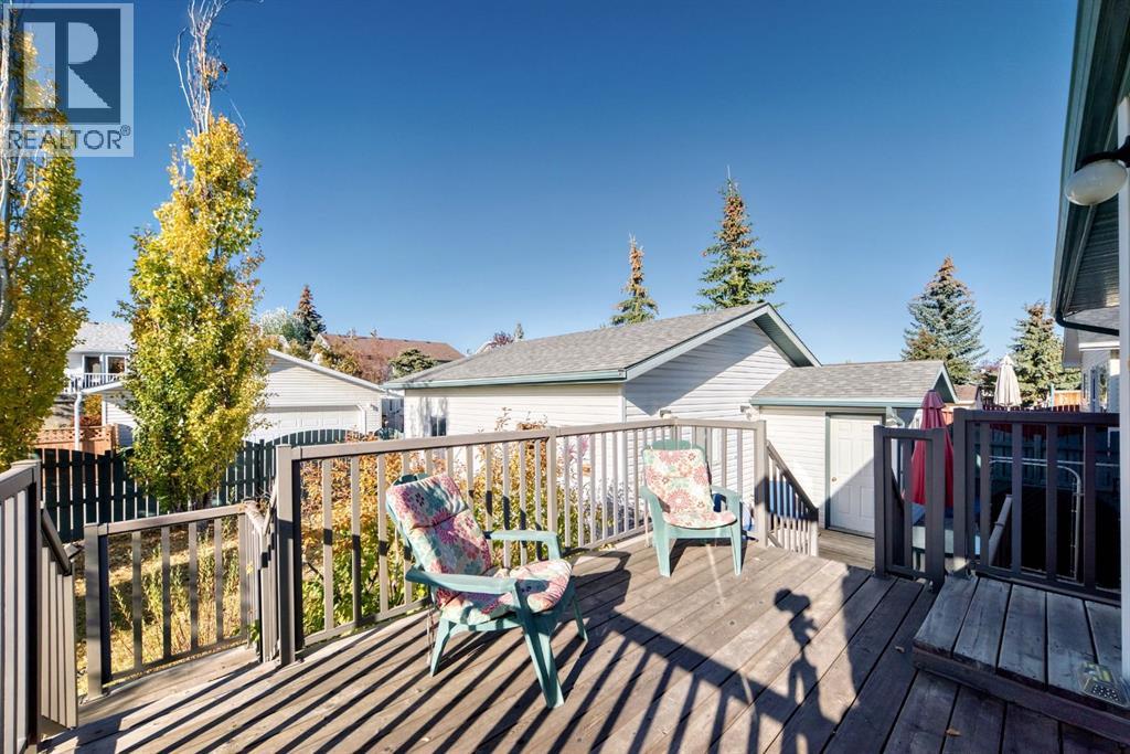 152 Quigley Drive, Cochrane, Alberta  T4C 1R2 - Photo 36 - A2264522