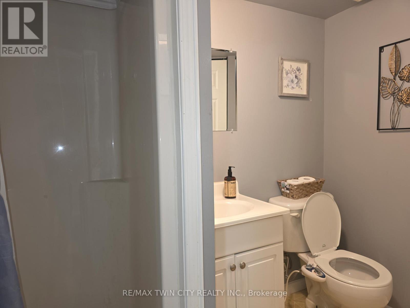 10 - 211 Veronica Drive, Kitchener, Ontario  N2A 2R8 - Photo 15 - X12455428