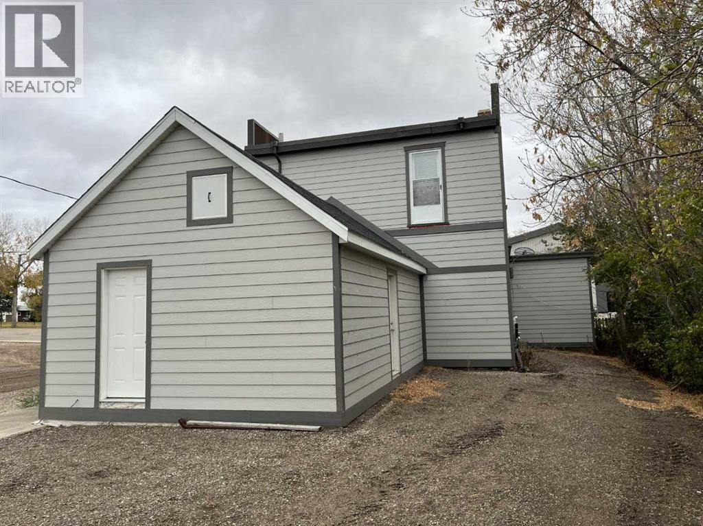218 Main Street, Burdett, Alberta  T0K 0J0 - Photo 8 - A2264192