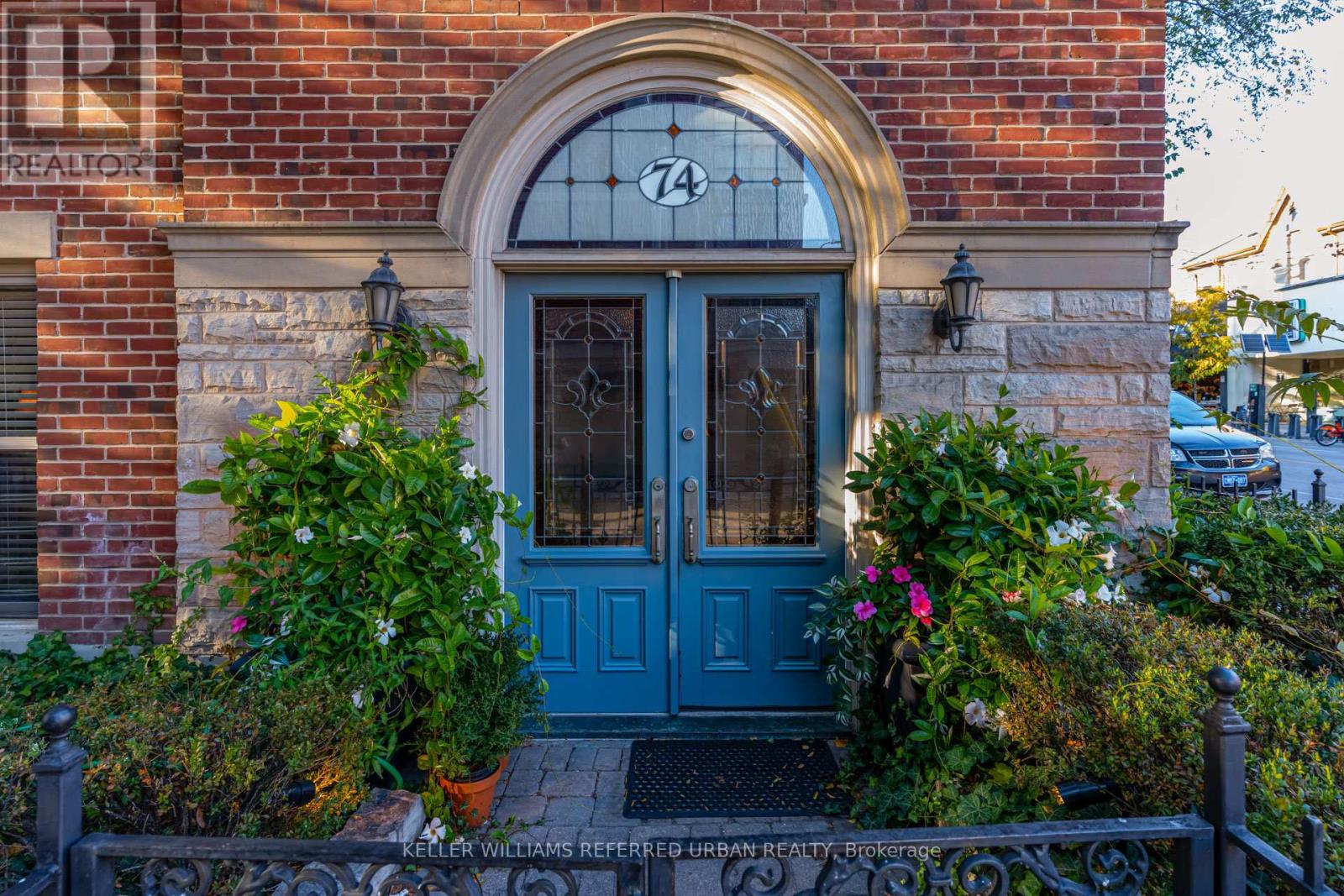 74 Aberdeen Avenue, Toronto, Ontario  M4X 1A2 - Photo 2 - C12469244