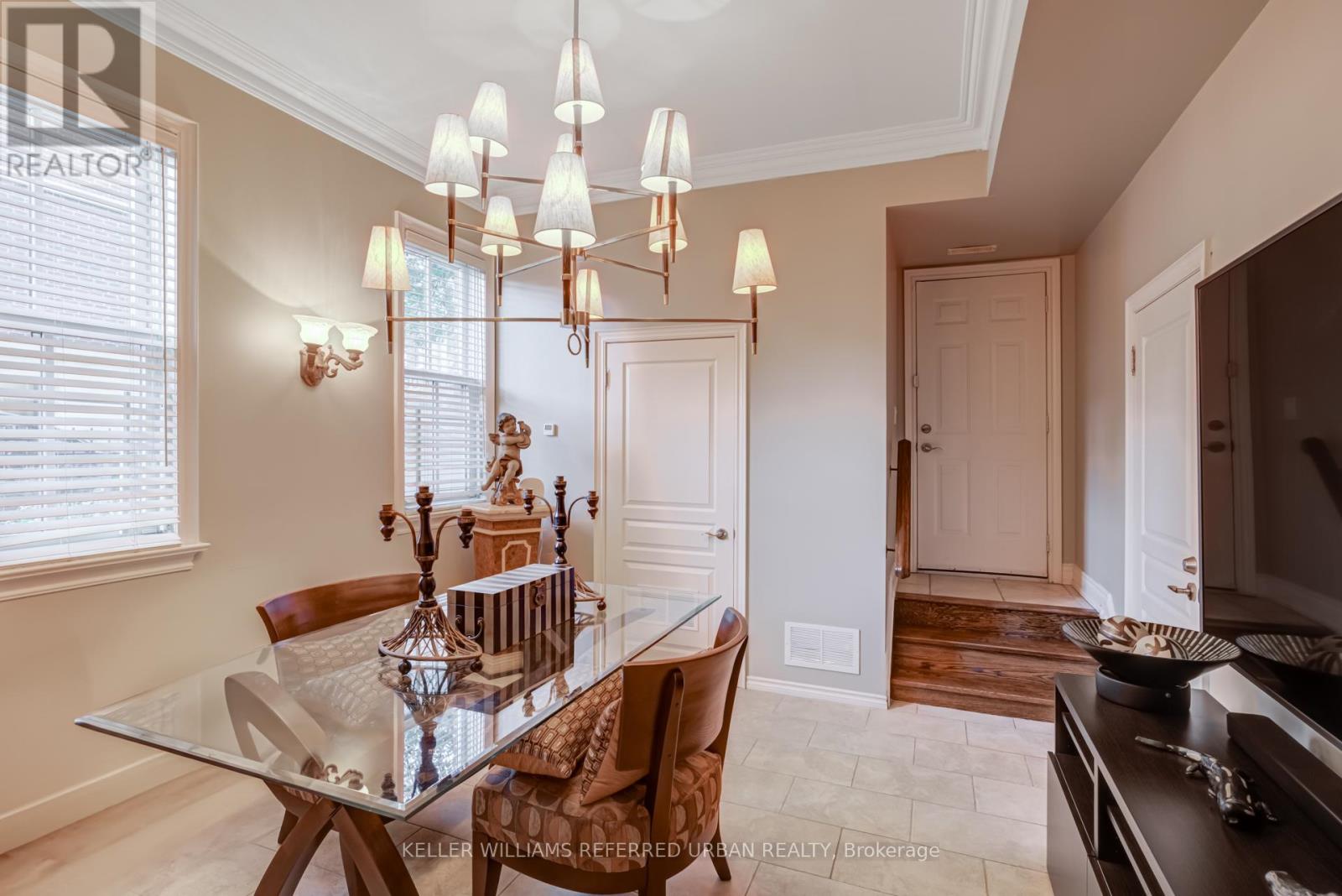 74 Aberdeen Avenue, Toronto, Ontario  M4X 1A2 - Photo 6 - C12469244