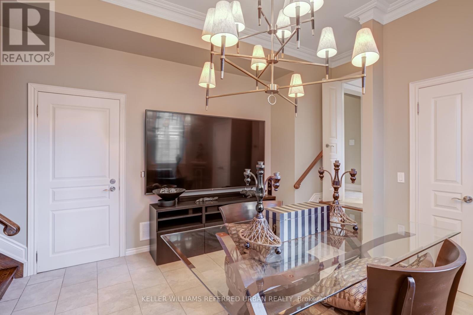74 Aberdeen Avenue, Toronto, Ontario  M4X 1A2 - Photo 8 - C12469244