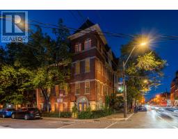 74 ABERDEEN AVENUE, Toronto, Ontario