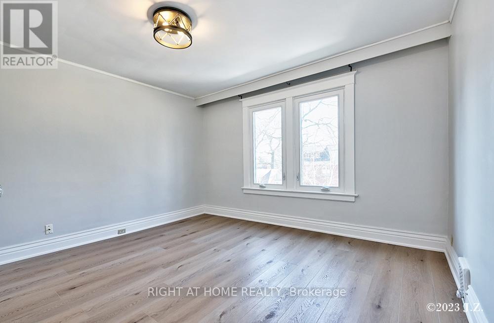 37 Kingswood Road, Toronto, Ontario  M4E 3N4 - Photo 13 - E12469260
