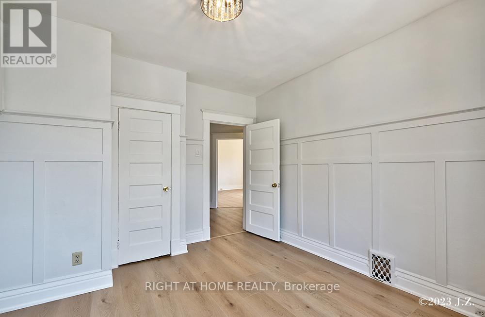 37 Kingswood Road, Toronto, Ontario  M4E 3N4 - Photo 18 - E12469260