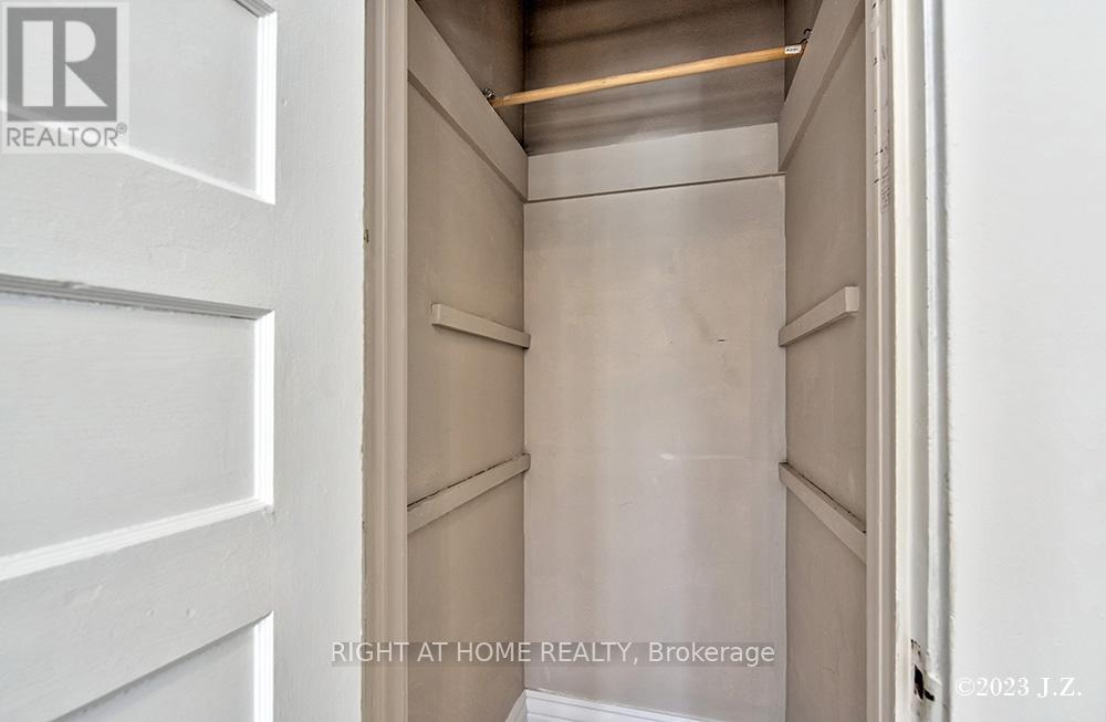 37 Kingswood Road, Toronto, Ontario  M4E 3N4 - Photo 19 - E12469260