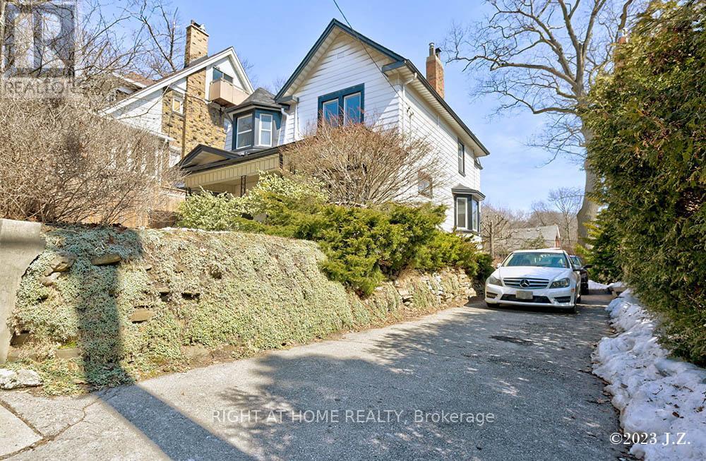 37 Kingswood Road, Toronto, Ontario  M4E 3N4 - Photo 22 - E12469260