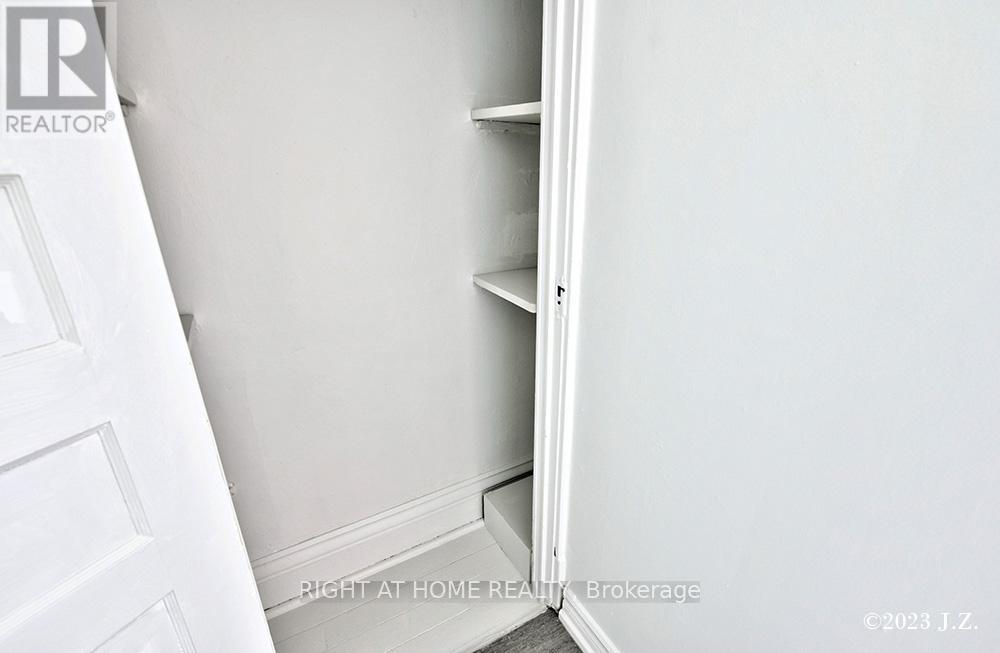 37 Kingswood Road, Toronto, Ontario  M4E 3N4 - Photo 7 - E12469260