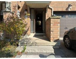 15 LATITUDE LANE, Whitchurch-Stouffville, Ontario