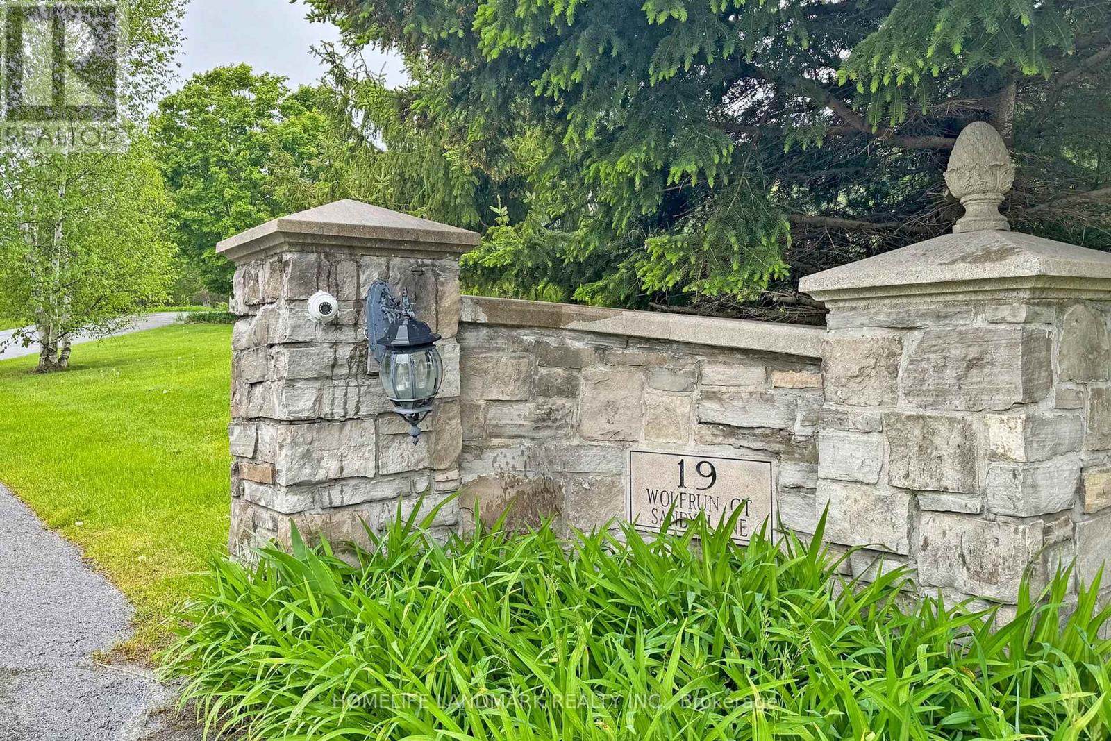 19 WOLF RUN COURT, Whitchurch-Stouffville, Ontario