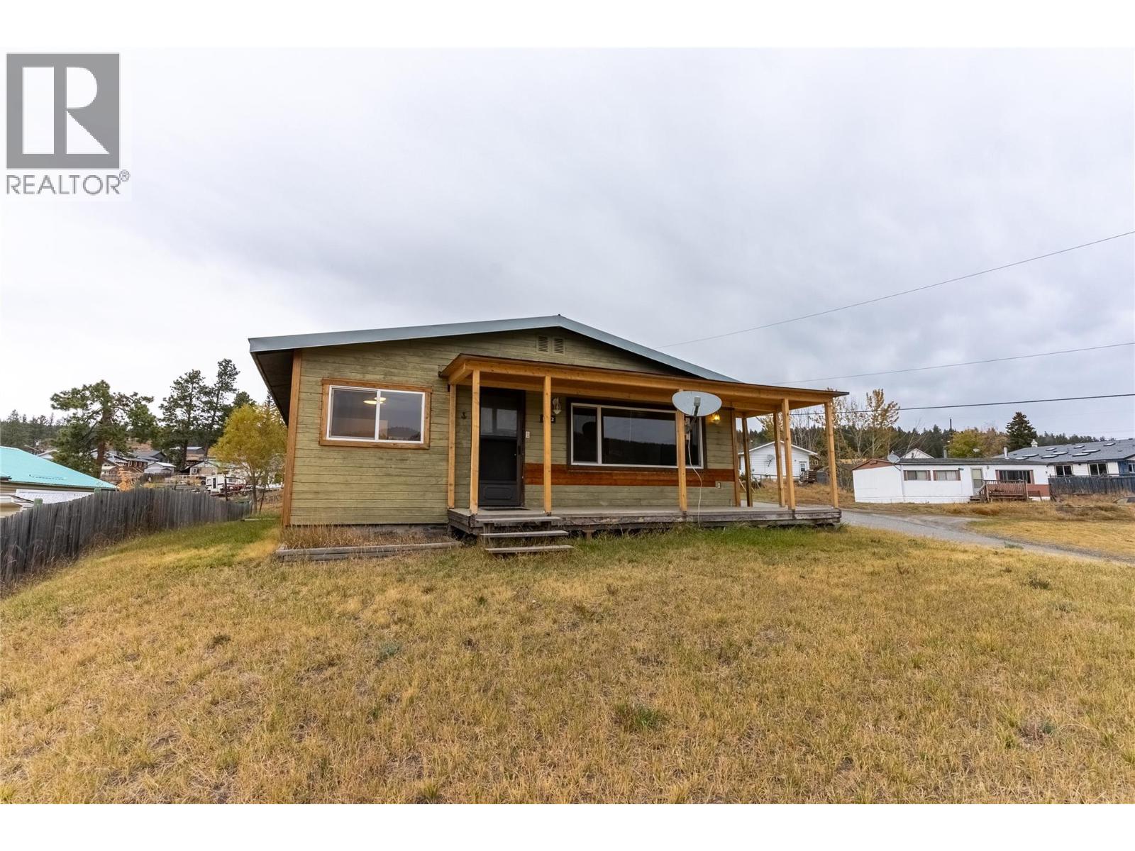 1722 Frontage Road, Clinton, British Columbia  V0K 1K0 - Photo 1 - 10365837