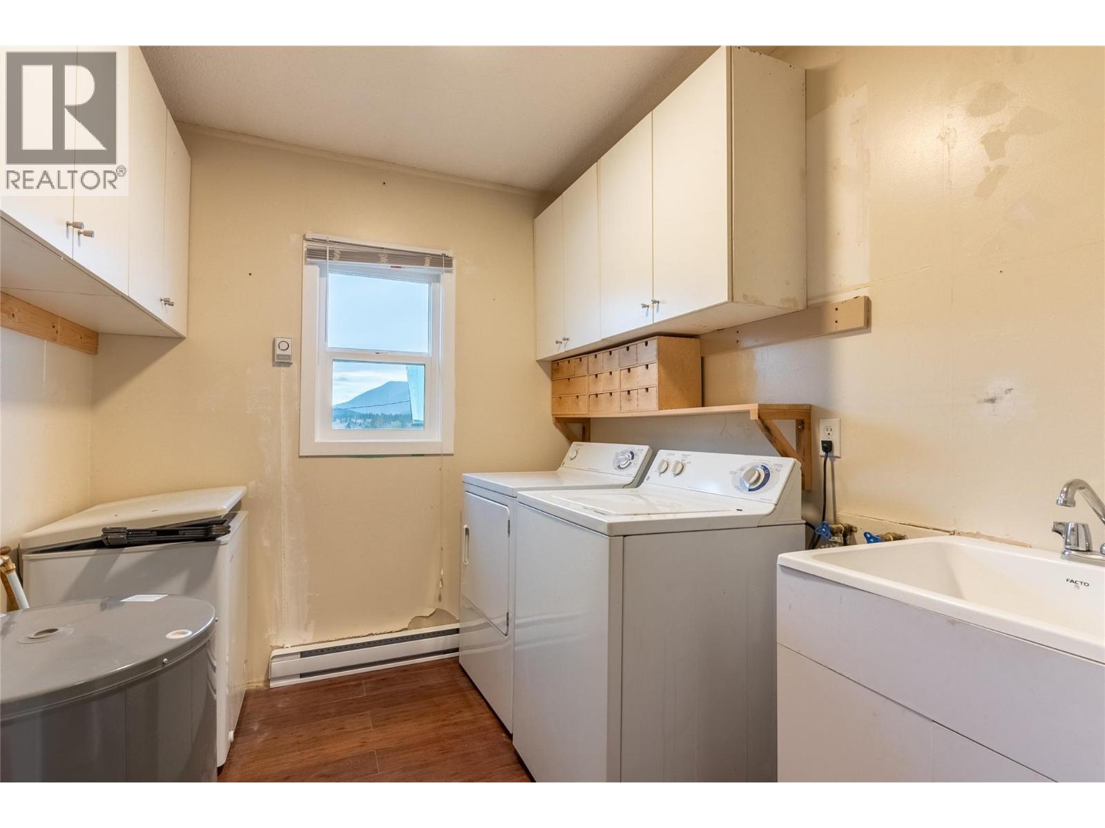 1722 Frontage Road, Clinton, British Columbia  V0K 1K0 - Photo 12 - 10365837