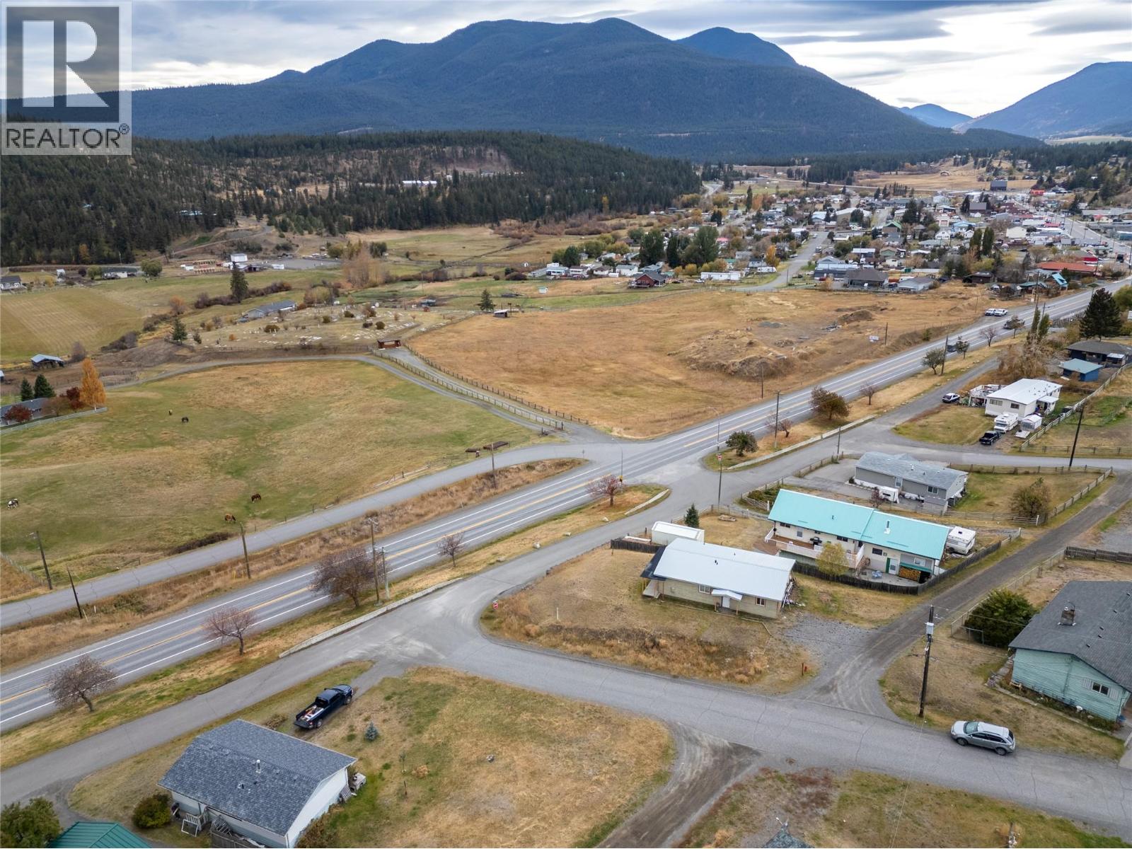 1722 Frontage Road, Clinton, British Columbia  V0K 1K0 - Photo 25 - 10365837