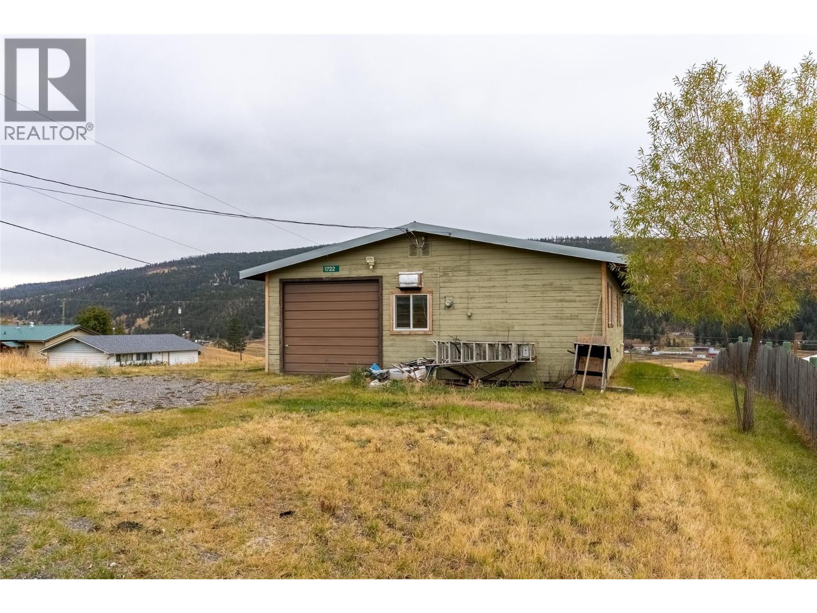 1722 Frontage Road, Clinton, British Columbia  V0K 1K0 - Photo 18 - 10365837