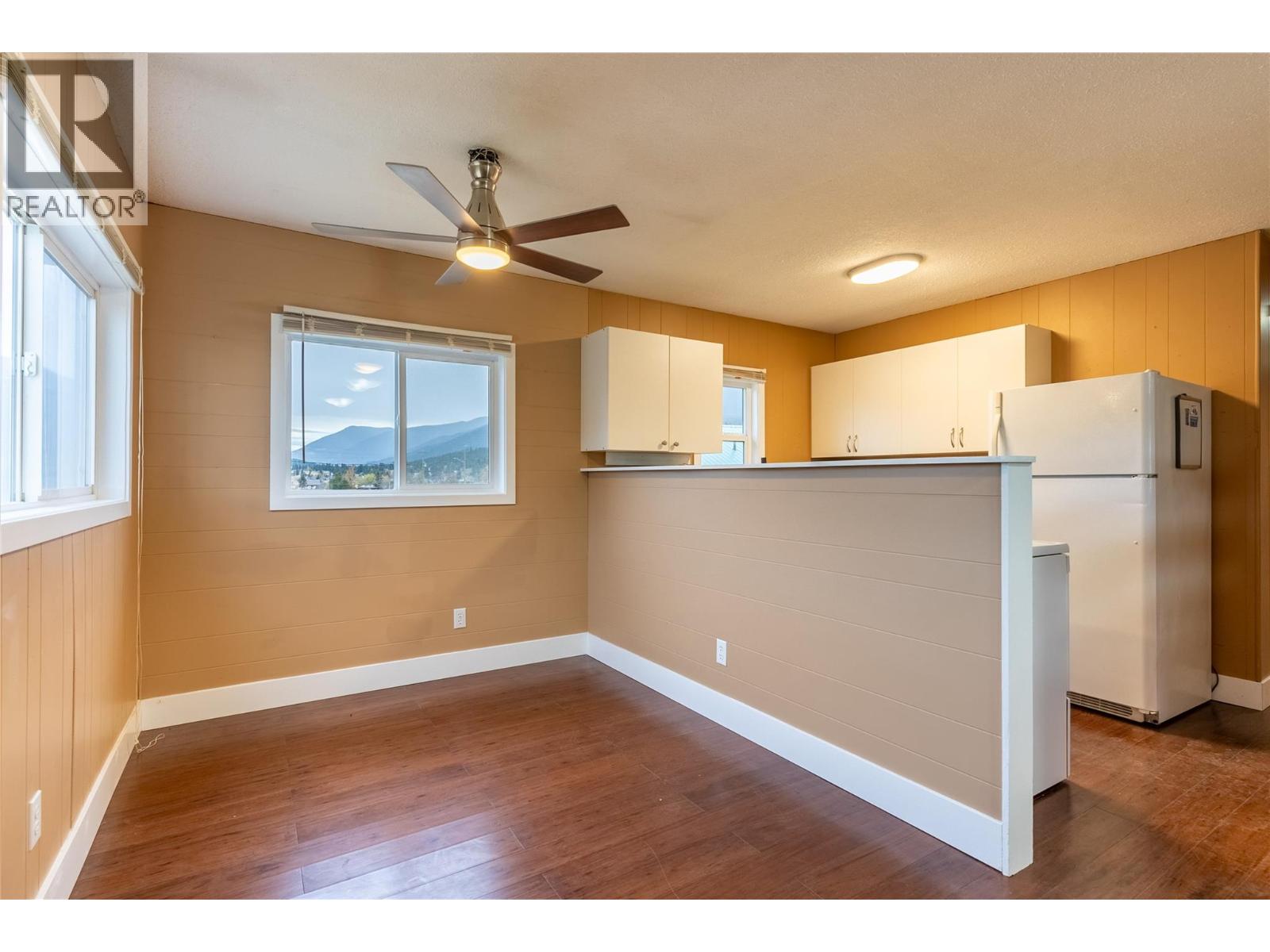 1722 Frontage Road, Clinton, British Columbia  V0K 1K0 - Photo 4 - 10365837