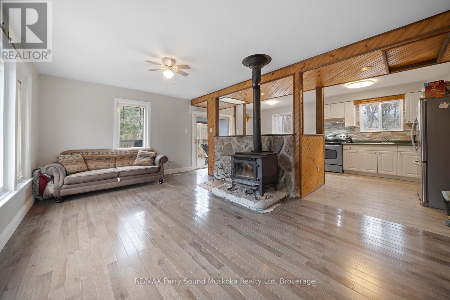 591 Skerryvore Community Road, The Archipelago, Ontario  P0G 1G0 - Photo 13 - X12469332