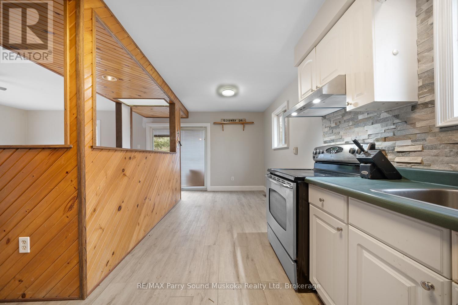 591 Skerryvore Community Road, The Archipelago, Ontario  P0G 1G0 - Photo 20 - X12469332