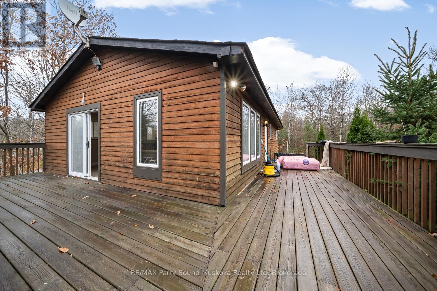 591 Skerryvore Community Road, The Archipelago, Ontario  P0G 1G0 - Photo 9 - X12469332