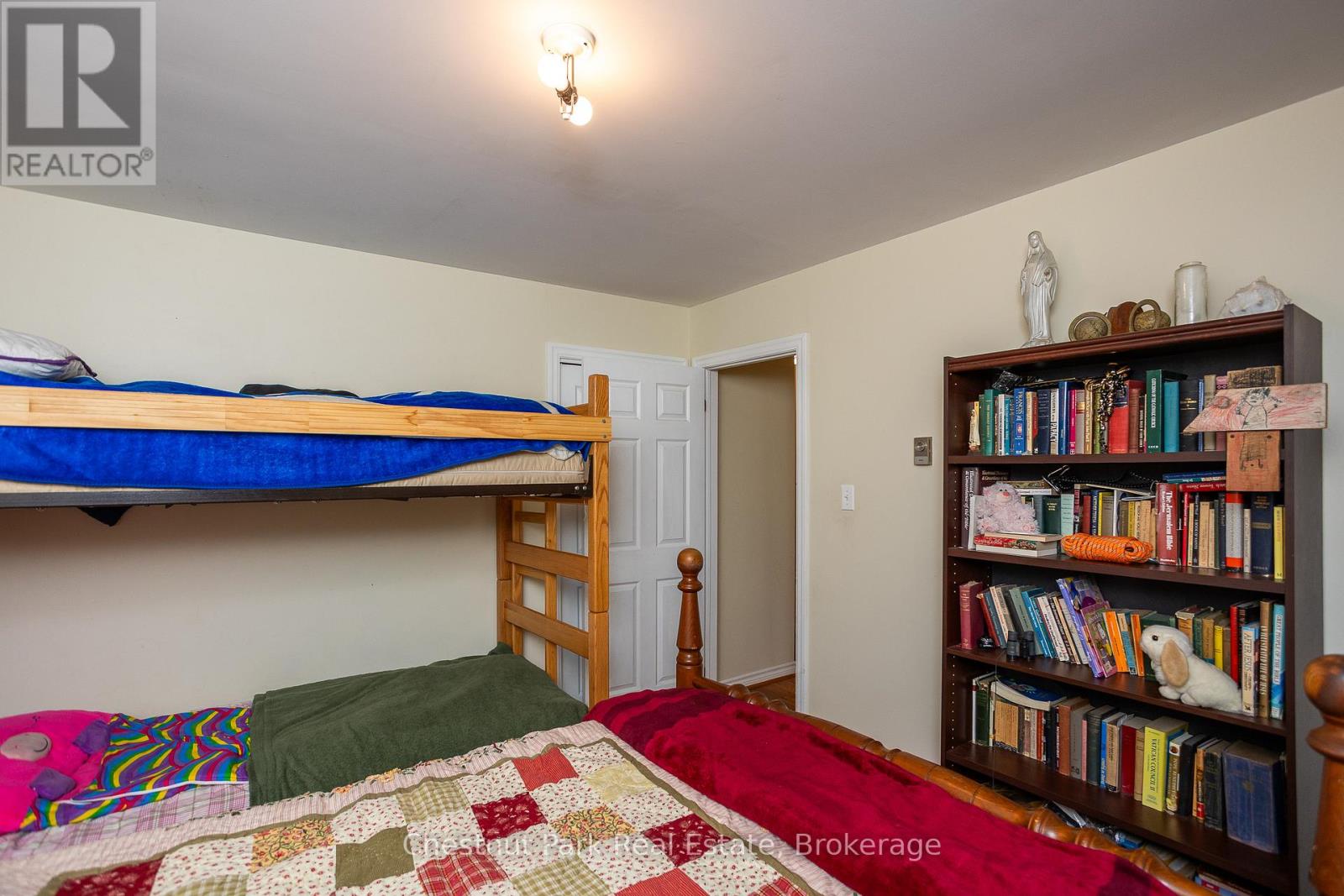 305 Barney's Boulevard, Northern Bruce Peninsula, Ontario  N0H 1Z0 - Photo 19 - X12469374
