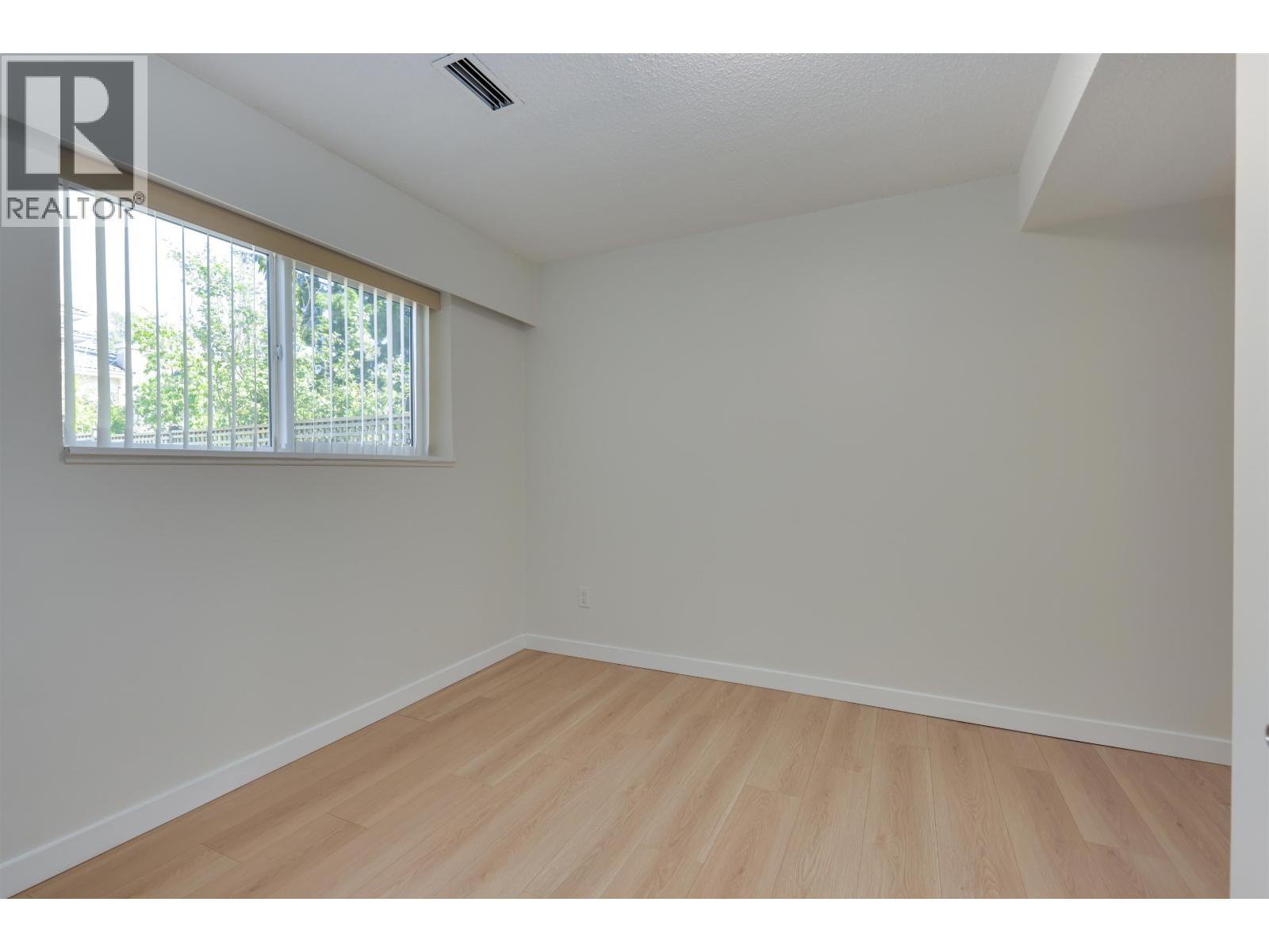 860 Howard Avenue, Burnaby, British Columbia  V5B 3R6 - Photo 27 - R3059621