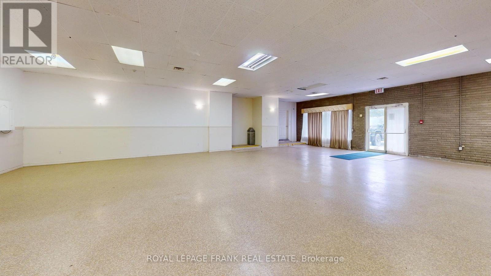 354(L) - 358 Lindsay Street S, Kawartha Lakes, Ontario  K9V 4R4 - Photo 2 - X12469281