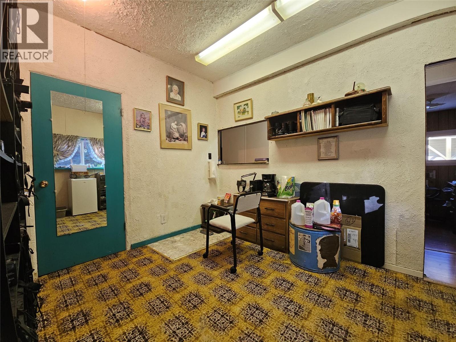 916 Airport Road Unit# 27, Salmo, British Columbia  V0G 1Z0 - Photo 12 - 10366134