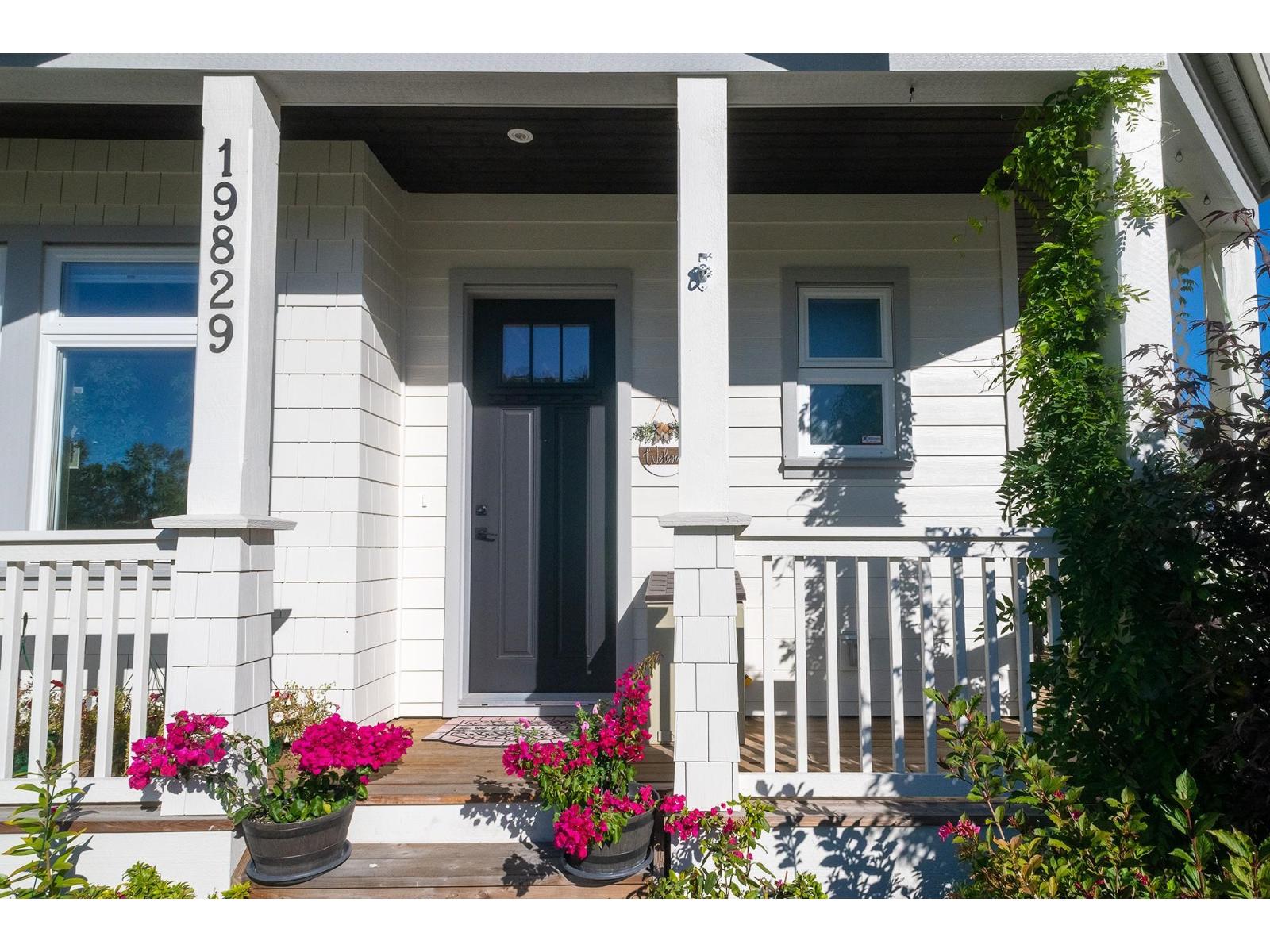 19829 75 AVENUE, langley, British Columbia