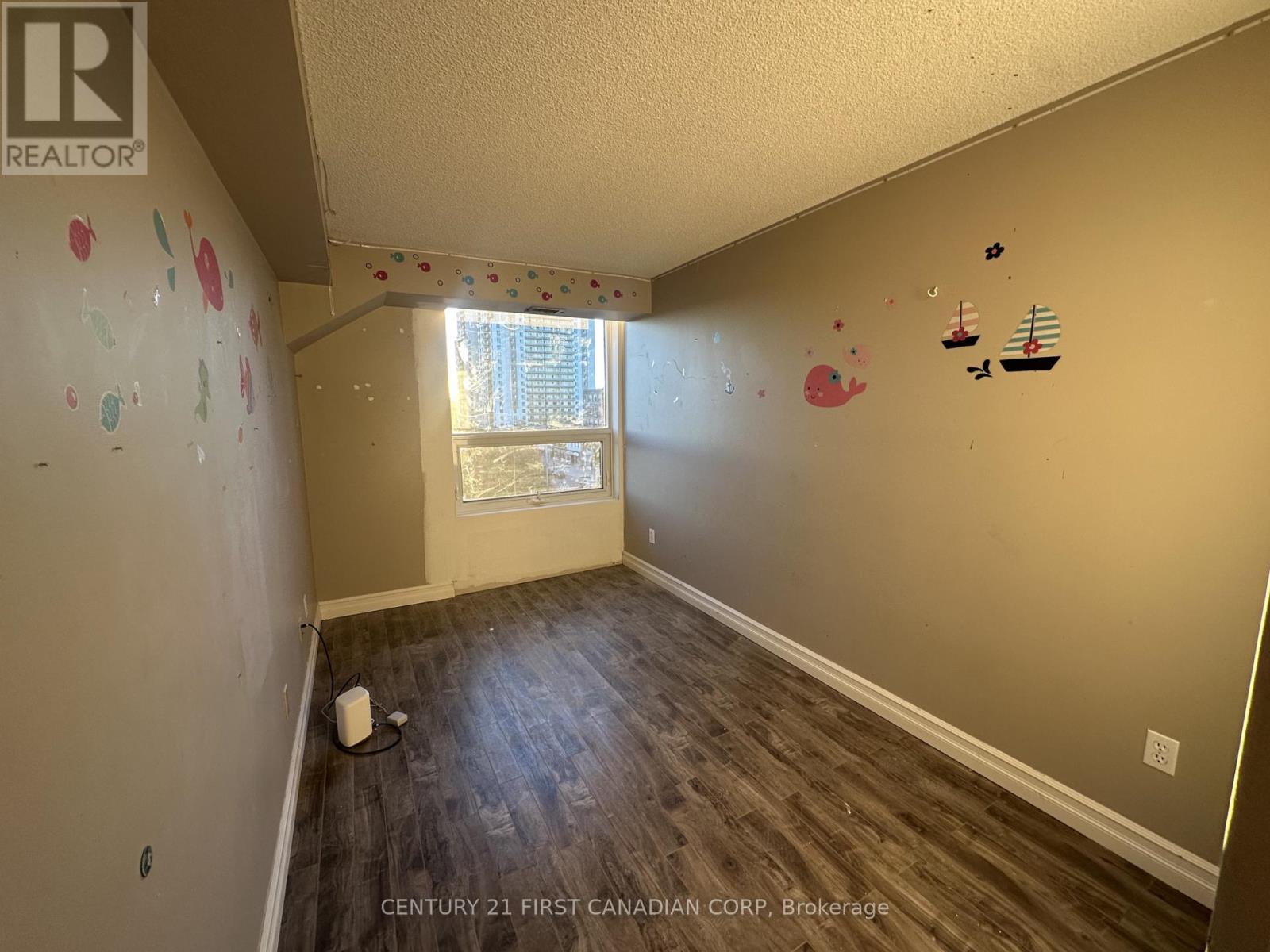 506 - 389 Dundas Street, London East, Ontario  N6B 3L5 - Photo 13 - X12469327