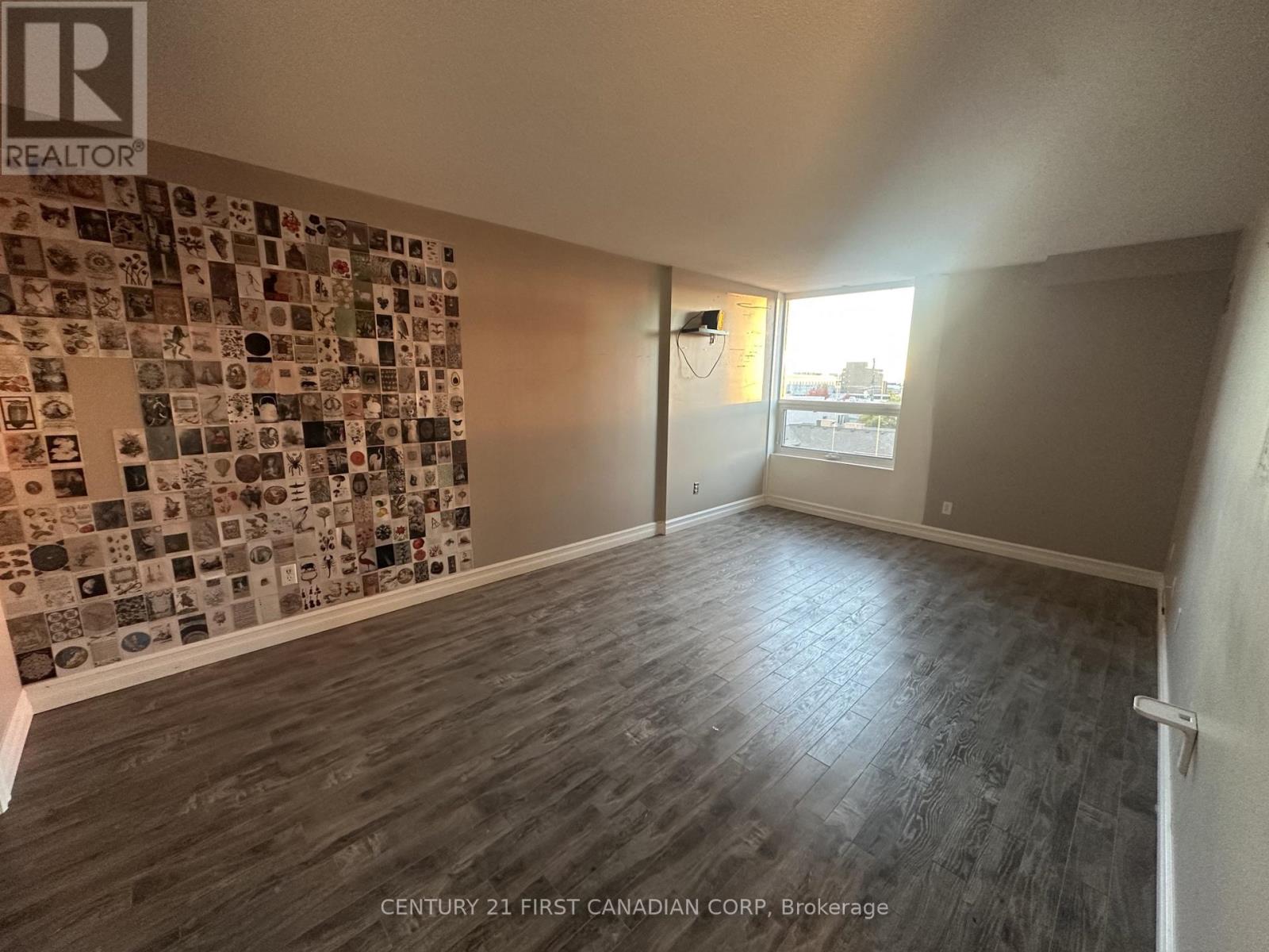 506 - 389 Dundas Street, London East, Ontario  N6B 3L5 - Photo 15 - X12469327