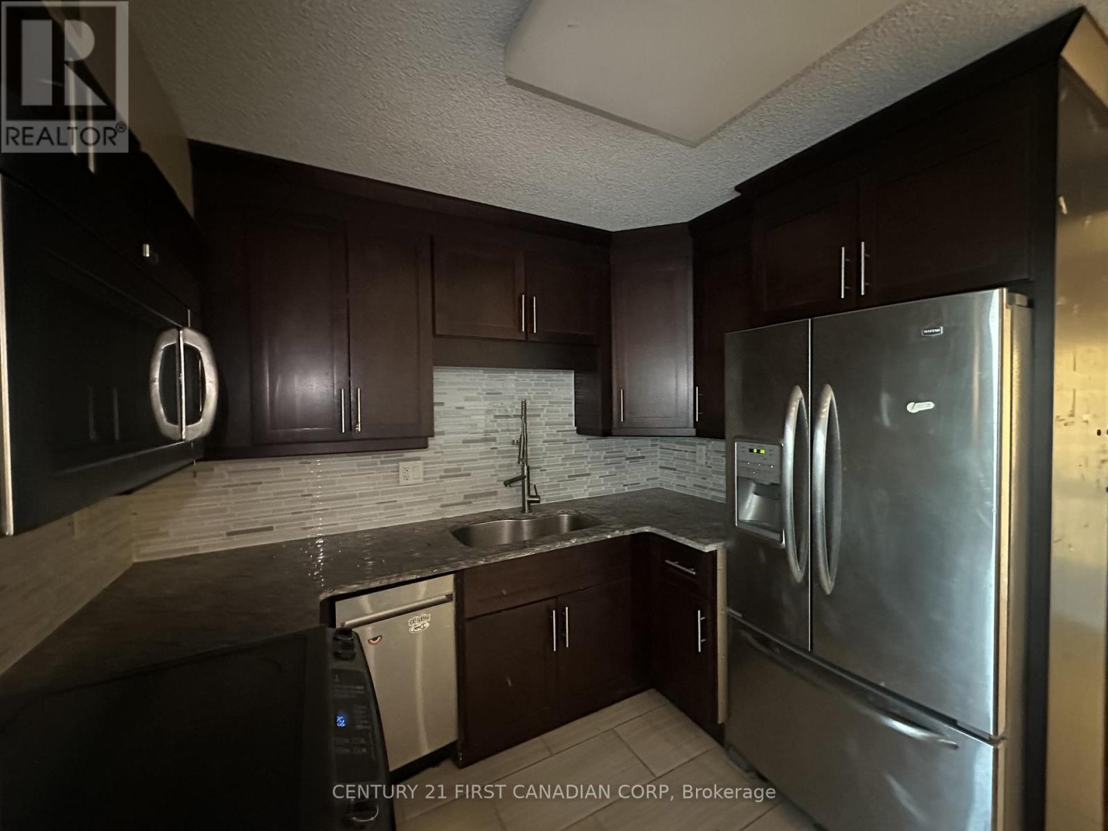 506 - 389 Dundas Street, London East, Ontario  N6B 3L5 - Photo 18 - X12469327