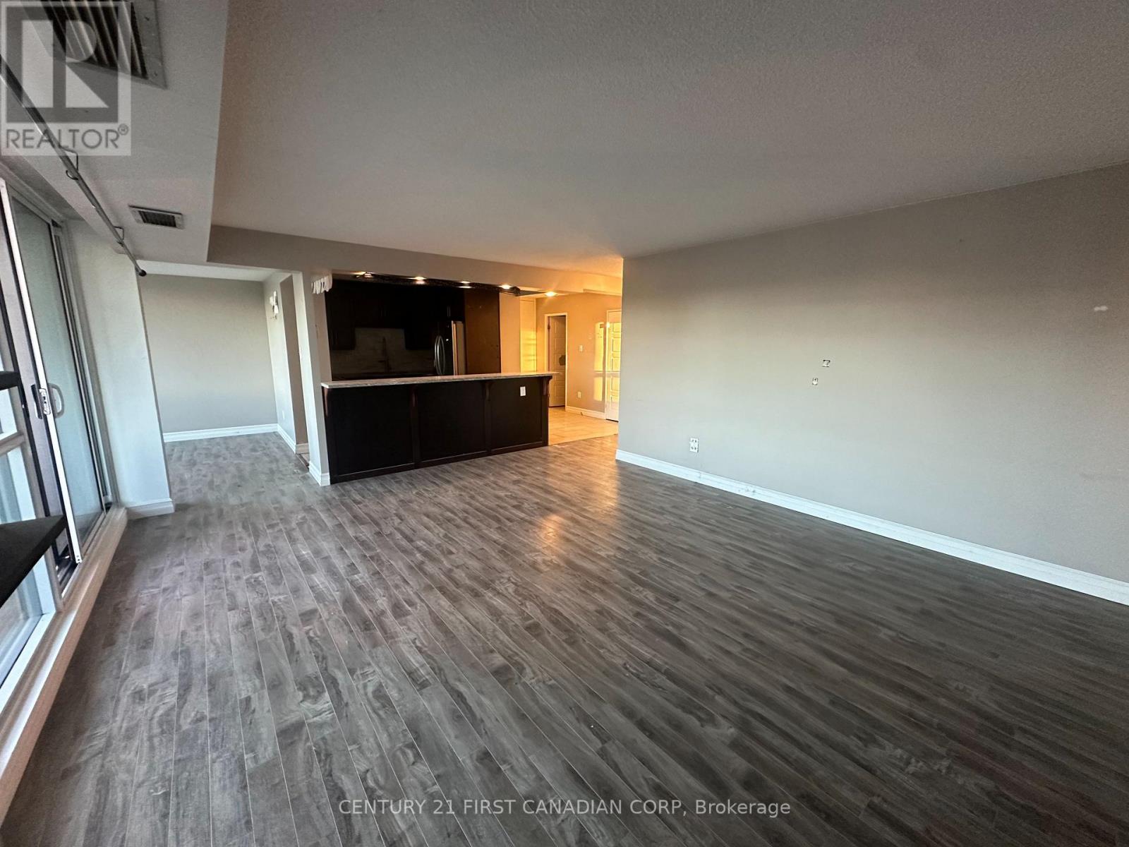 506 - 389 Dundas Street, London East, Ontario  N6B 3L5 - Photo 5 - X12469327