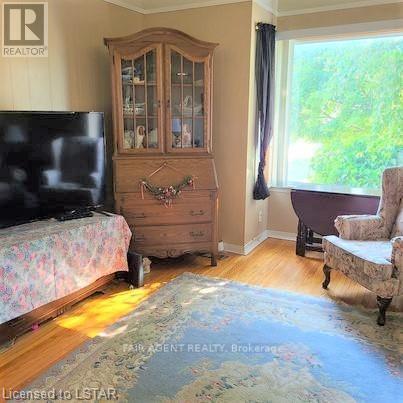 318 Nelson Street, Chatham-Kent, Ontario  N8A 4G6 - Photo 11 - X12469371