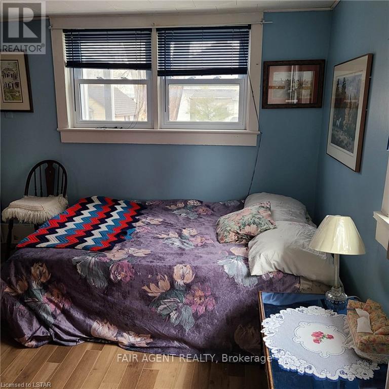 318 Nelson Street, Chatham-Kent, Ontario  N8A 4G6 - Photo 12 - X12469371