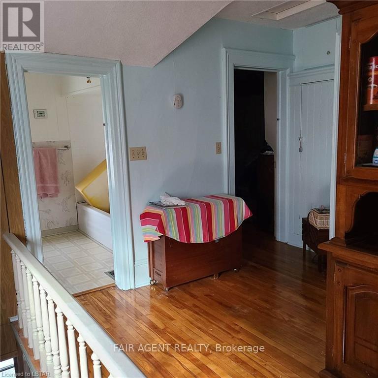 318 Nelson Street, Chatham-Kent, Ontario  N8A 4G6 - Photo 16 - X12469371
