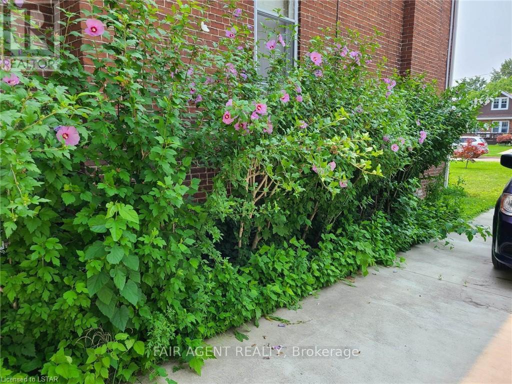 318 Nelson Street, Chatham-Kent, Ontario  N8A 4G6 - Photo 21 - X12469371