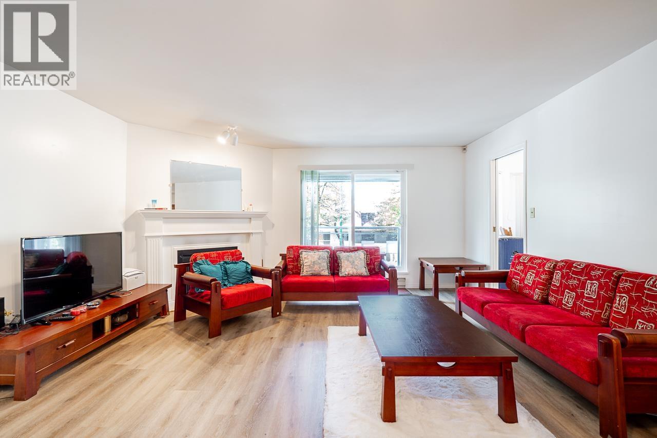 204 5674 Jersey Avenue, Burnaby, British Columbia  V5H 2L4 - Photo 1 - R3059084