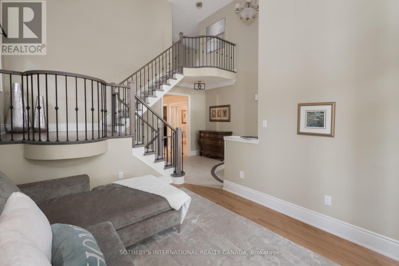 16 Saint Clare Boulevard, Vaughan, Ontario  L4H 2A2 - Photo 8 - N12396455