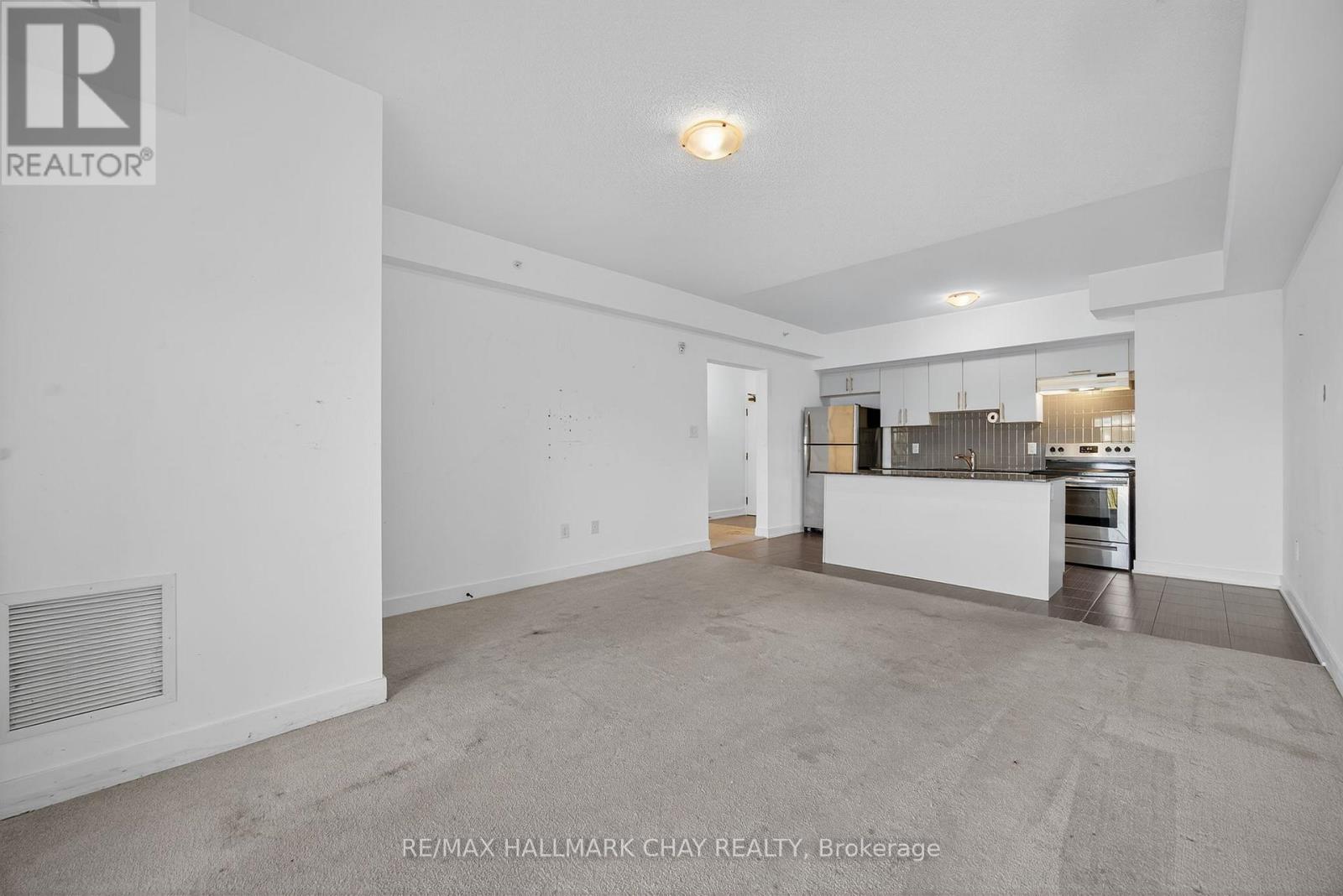 104 - 6 Spice Way, Barrie, Ontario  L9J 0J9 - Photo 7 - S12469214