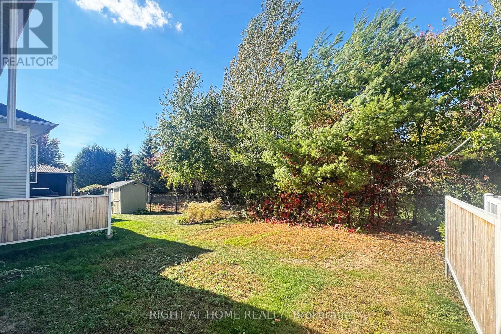321 Breckenridge Crescent, Ottawa, Ontario  K2W 1J3 - Photo 32 - X12469286