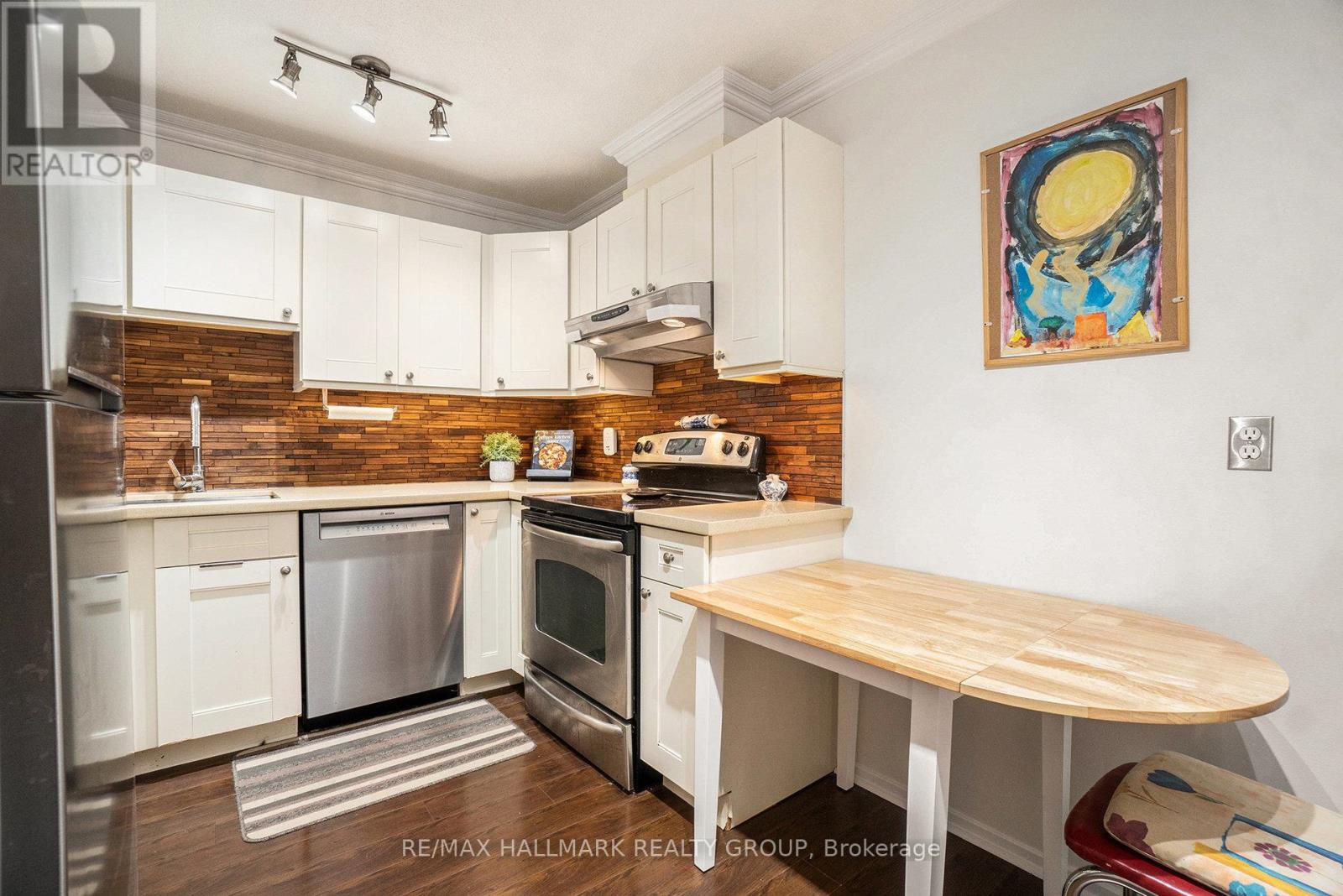 1406 - 40 Landry Street, Ottawa, Ontario  K1L 8K4 - Photo 10 - X12469320