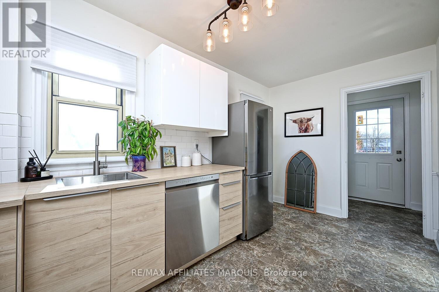 157 Elmsley Street N, Smiths Falls, Ontario  K7A 2H8 - Photo 17 - X12469338