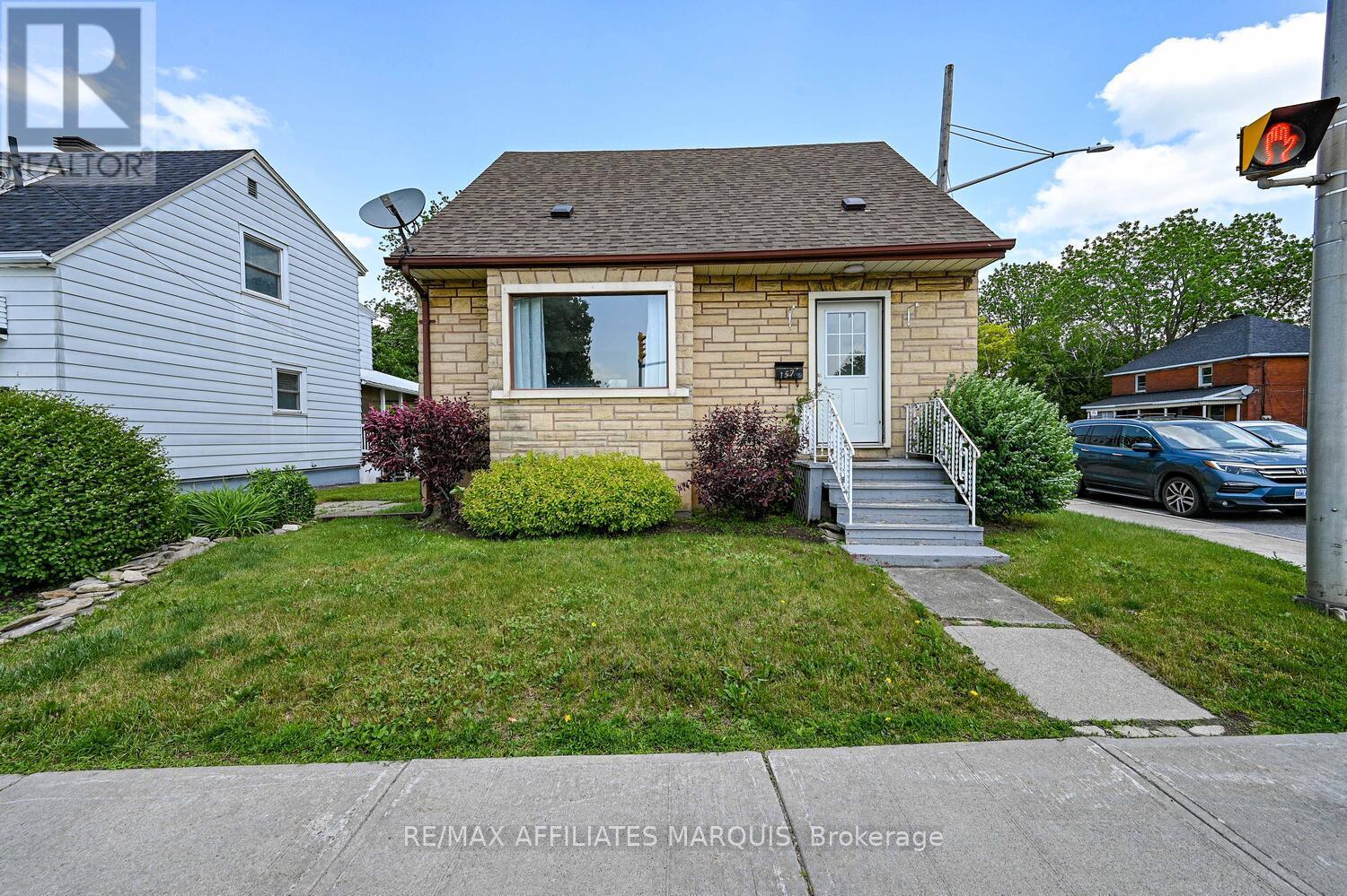 157 Elmsley Street N, Smiths Falls, Ontario  K7A 2H8 - Photo 2 - X12469338
